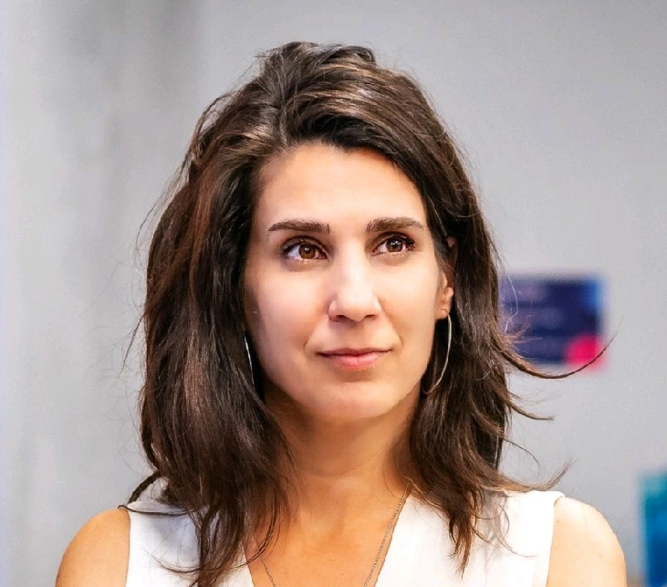 Headshot of Eszter Daniss-Bodo